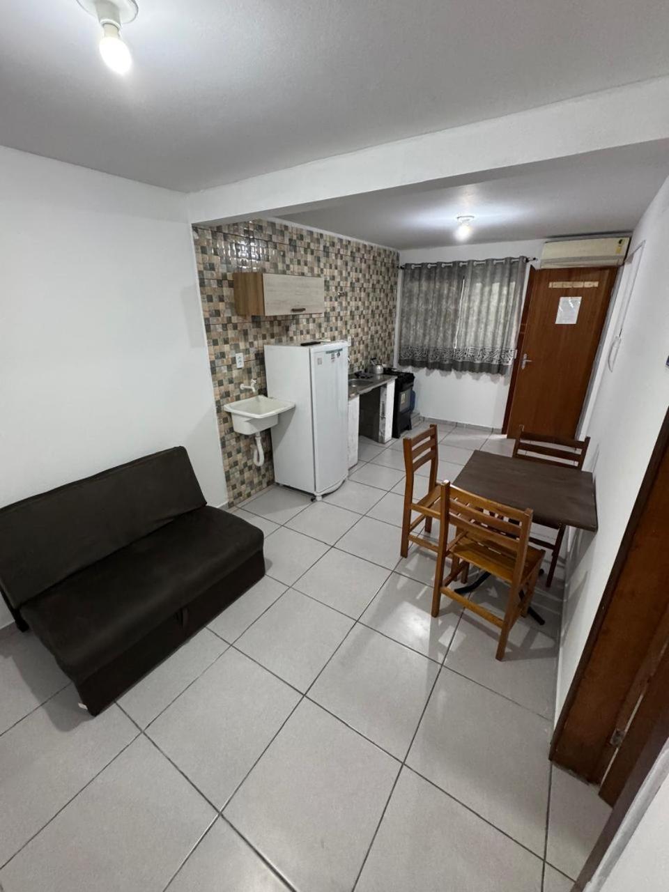 Kitnets No Campeche A 500 Metros Do Mar Apartment Florianopolis Exterior photo